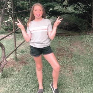 Meet your Posher, Everlee